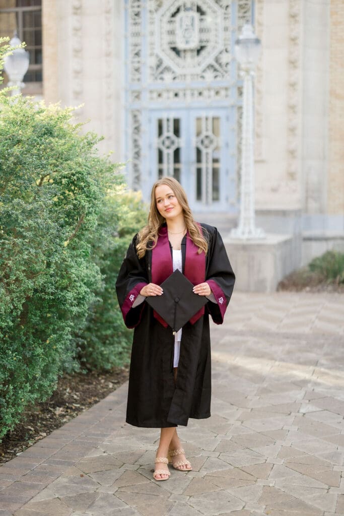 TAMU Senior Photos | Grace's Graduation Session at Texas A&M -  archerphotog.com