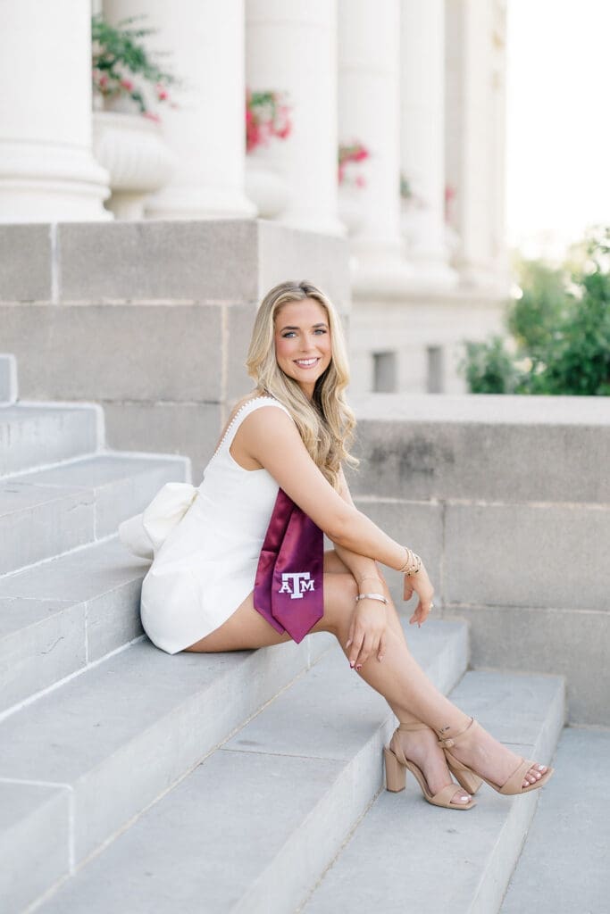 texas a&m tamu admin building senior pictures photo poses