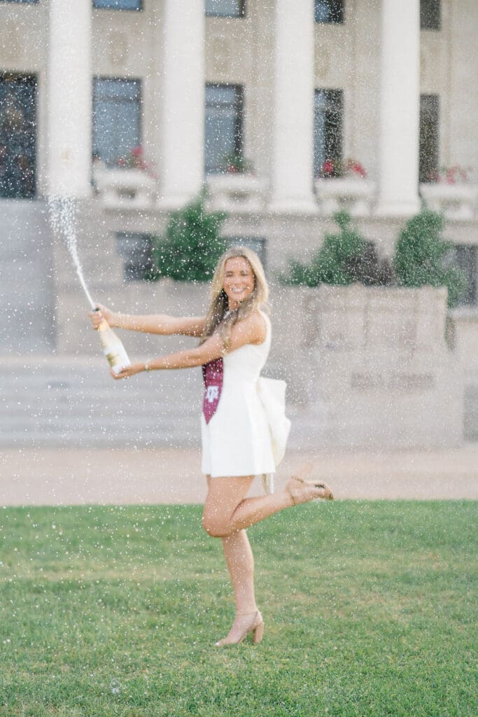 texas a&m tamu grad photos admin building senior pictures photo poses 